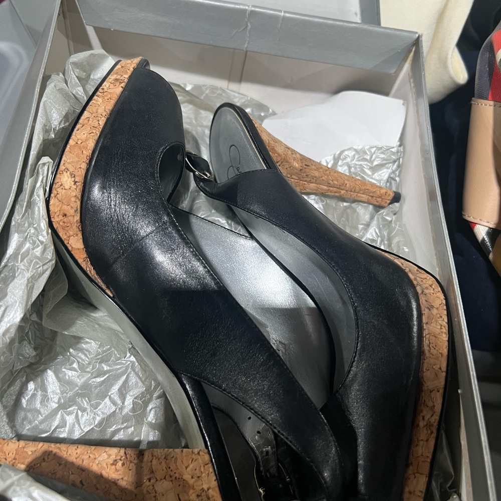 Jessica Simpson black heels